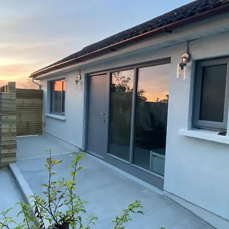 On Shannon Cleaheen Self Catering